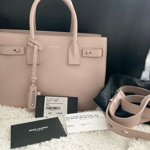 Saint Laurent Sac De Jour in Grained Leather (Baby) in color Poudre (soft mauve)